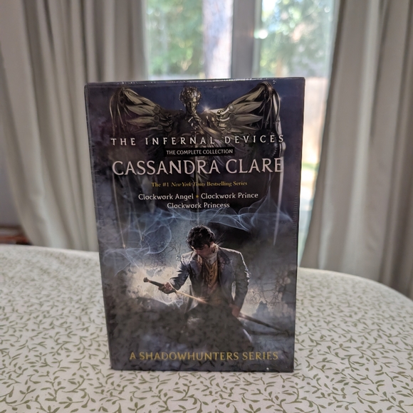 The Infernal Devices Boxed Set - Picture 7 of 8